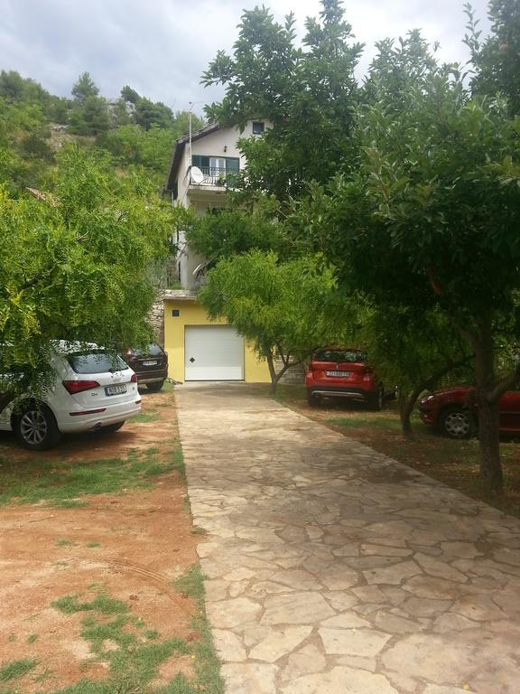 Apartments & Rooms Formenti Skradin Exterior photo